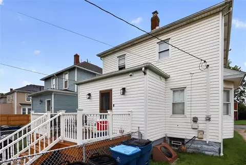Exterior - 2227 E 30th St, Lorain, OH 44055 photo 6 of 8