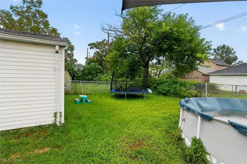 Exterior - 2227 E 30th St, Lorain, OH 44055 photo 8 of 8