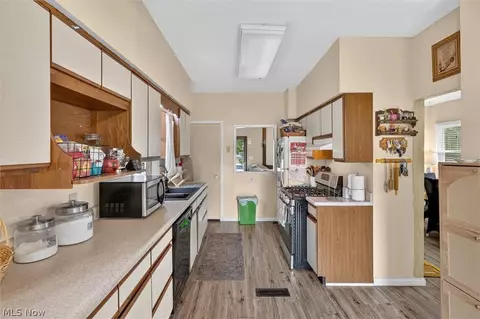 Kitchen - 2227 E 30th St, Lorain, OH 44055 photo 3 of 3