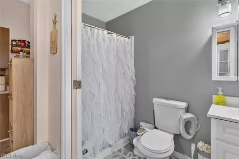 Bath - 2227 E 30th St, Lorain, OH 44055 photo 1 of 2