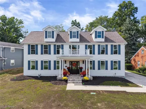 542 Humiston Dr, Bay Village, OH 44140