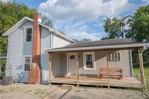 302 3rd Ave SE, Beach City, OH 44608