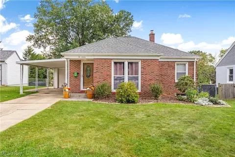216 Rowford Ave SW, Massillon, OH 44646