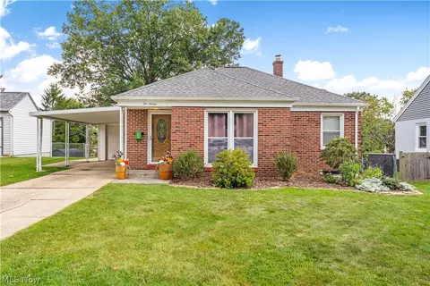 216 Rowford Ave SW, Massillon, OH 44646