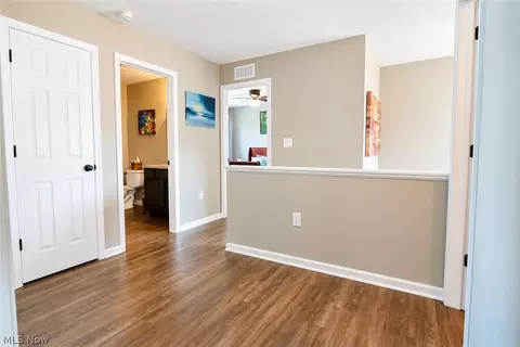Entry Way - 362 Reserve Ave, Oberlin, OH 44074 photo 3 of 4