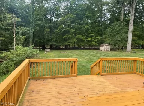 Exterior - 6128 Lundy Ln, Boardman, OH 44512 photo 3 of 5