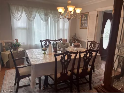Dining - 6128 Lundy Ln, Boardman, OH 44512 photo 1 of 3