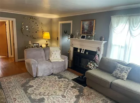 Living - 6128 Lundy Ln, Boardman, OH 44512 photo 2 of 2