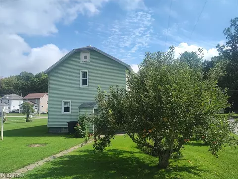 Exterior - 6005 Hillcrest Ave, Ashtabula, OH 44004 photo 10 of 18