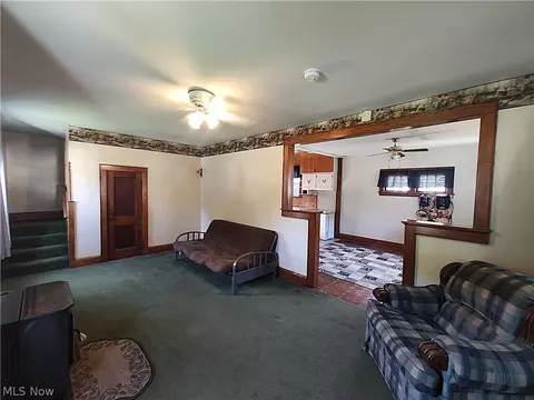 Living - 6005 Hillcrest Ave, Ashtabula, OH 44004 photo 3 of 5