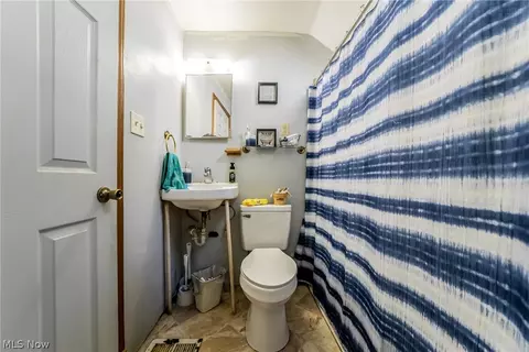 Bath - 1860 E 298th St, Wickliffe, OH 44092 photo 2 of 3