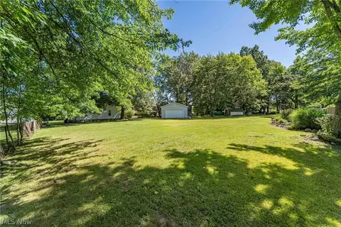 Exterior - 1860 E 298th St, Wickliffe, OH 44092 photo 7 of 7