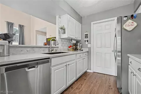 4080 Falconswalk Ct, Stow, OH 44224 photo 15