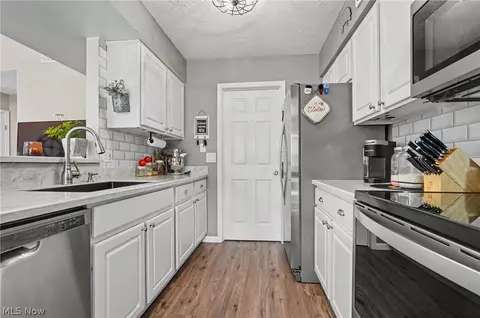 4080 Falconswalk Ct, Stow, OH 44224 photo 11