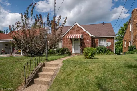 1713 29th St NW, Canton, OH 44709