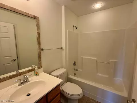 Bath - 2143 Fowl Rd, Elyria, OH 44035 photo 1 of 2