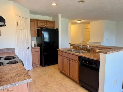 Kitchen - 2143 Fowl Rd, Elyria, OH 44035 photo 4 of 4