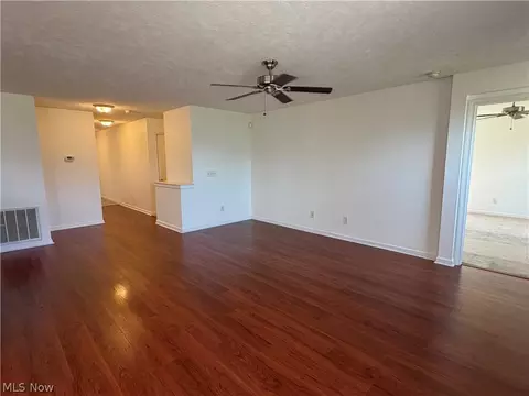Living - 2143 Fowl Rd, Elyria, OH 44035 photo 2 of 3