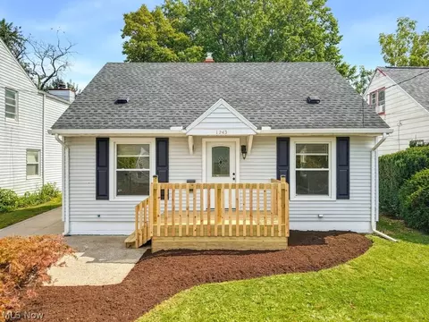 1243 Woodward Ave, Akron, OH 44310