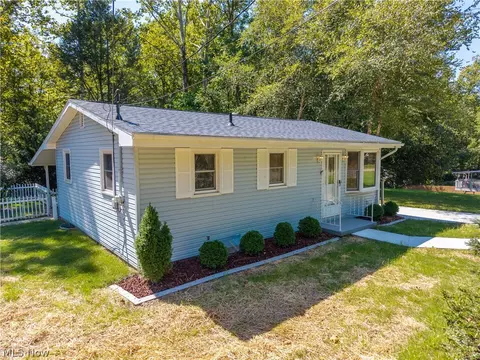 1038 Hadley Ln, Marietta, OH 45750