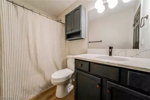 Bath - 122 Haydens Arbor, Elyria, OH 44035 photo 1 of 1