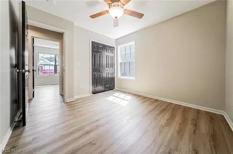 Entry Way - 122 Haydens Arbor, Elyria, OH 44035 photo 6 of 9