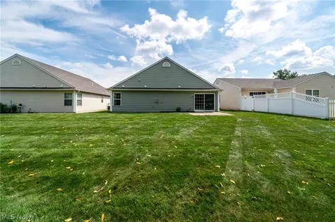 Exterior - 122 Haydens Arbor, Elyria, OH 44035 photo 7 of 11