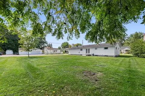 Exterior - 1902 Root Ave NE, Canton, OH 44705 photo 3 of 3