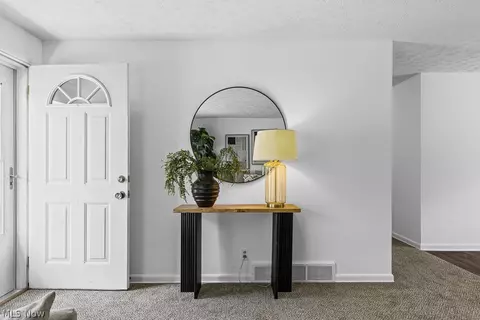 Entry Way - 1902 Root Ave NE, Canton, OH 44705 photo 2 of 2