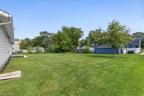Exterior - 1902 Root Ave NE, Canton, OH 44705 photo 1 of 3