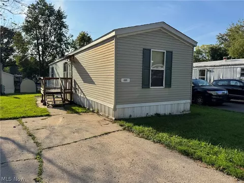 6301 Sue Lynn Dr, Ravenna, OH 44266