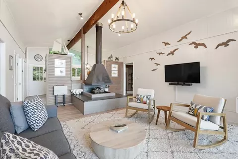 Living - 37 Oneida Trl, Malvern, OH 44644 photo 5 of 6