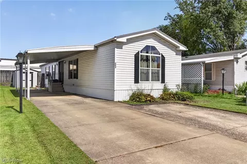 35157 Center Ridge Rd #153, North Ridgeville, OH 44039