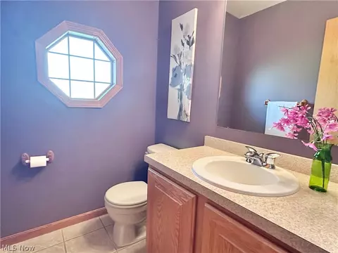 Bath - 3663 Cranberry Hl, Rootstown, OH 44272 photo 1 of 3