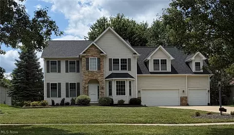 5831 Emerald Lakes Dr, Medina, OH 44256