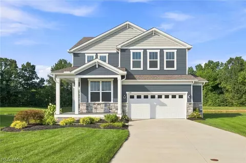 6528 Daisy Ln, Olmsted Twp, OH 44138