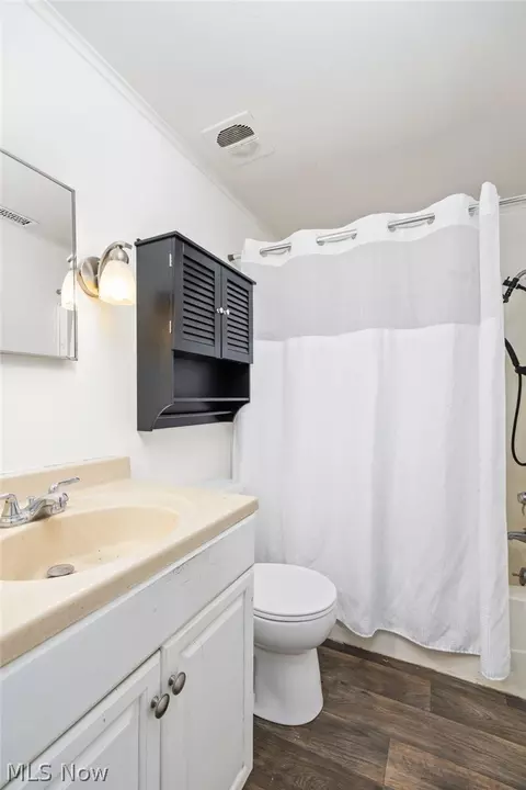 Bath - 28 Valley Forge Ln #2A, Elyria, OH 44035 photo 1 of 1