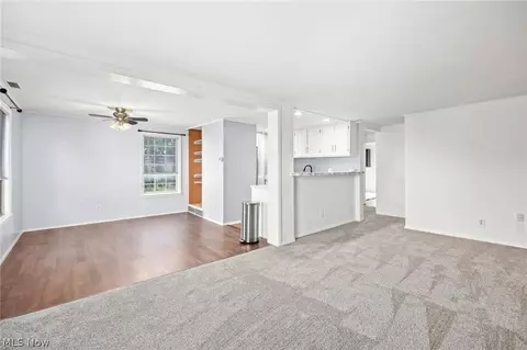 Living - 28 Valley Forge Ln #2A, Elyria, OH 44035 photo 1 of 4