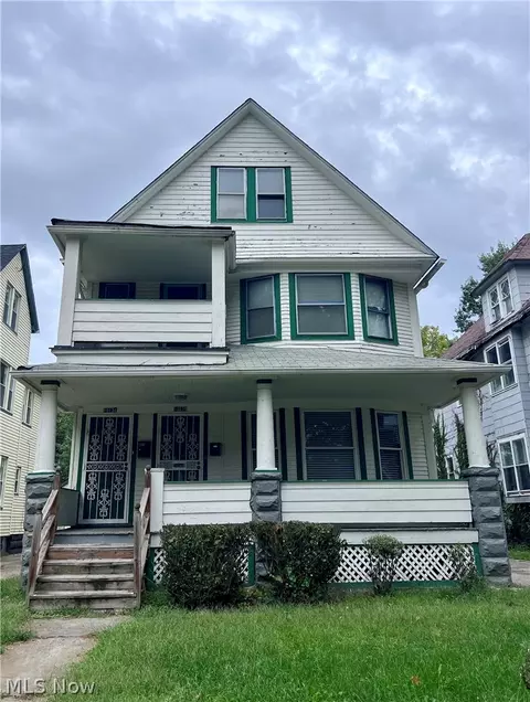 10121 Parkgate Ave, Cleveland, OH 44108