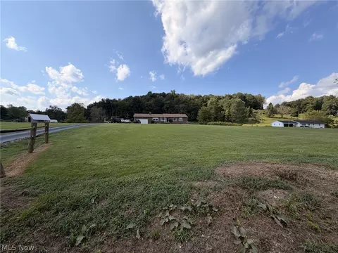 Exterior - 166 Tanner Ln, Walker, WV 26180 photo 1 of 4