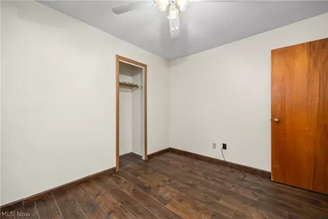 Bedroom - 369 White Oak Dr, Elyria, OH 44035 photo 3 of 10