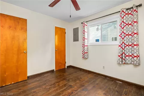 Bedroom - 369 White Oak Dr, Elyria, OH 44035 photo 6 of 10