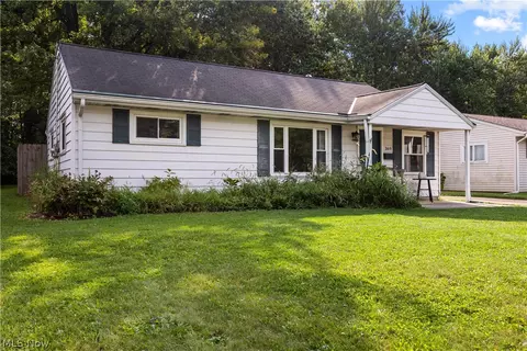 Exterior - 369 White Oak Dr, Elyria, OH 44035 photo 2 of 7