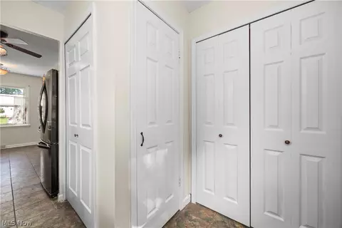 Entry Way - 369 White Oak Dr, Elyria, OH 44035 photo 2 of 2