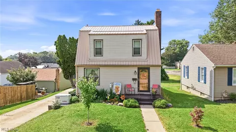25 Highland Ave, Columbiana, OH 44408