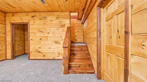 Entry Way - 299 Spring St, Beverly, OH 45715 photo 1 of 2