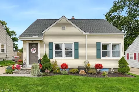 2354 25th St, Cuyahoga Falls, OH 44223