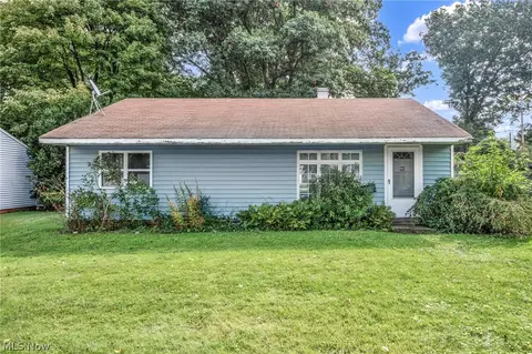 Exterior - 1781 Perth Rd, Madison, OH 44057 photo 2 of 15