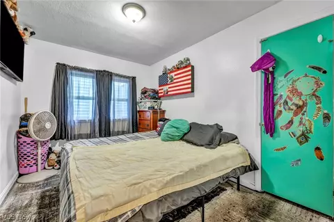 Bedroom - 1781 Perth Rd, Madison, OH 44057 photo 4 of 5