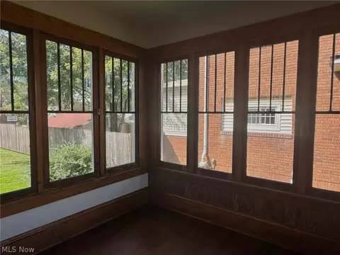 Exterior - 1141 Broad Ave NW, Canton, OH 44708 photo 4 of 10